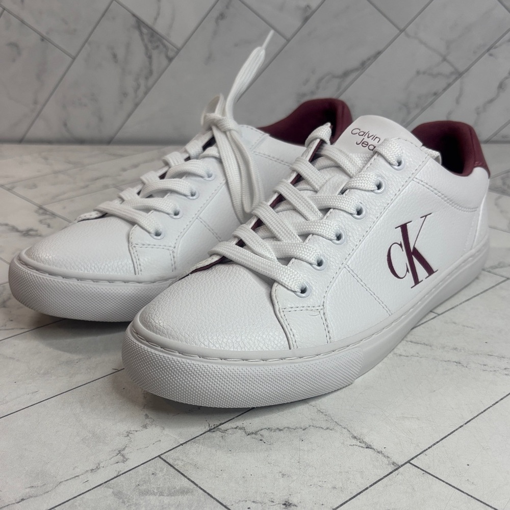 NWT Calvin Klein Womens Celbi White Purple Lace Up Faux Leather Sneaker Size 8.5